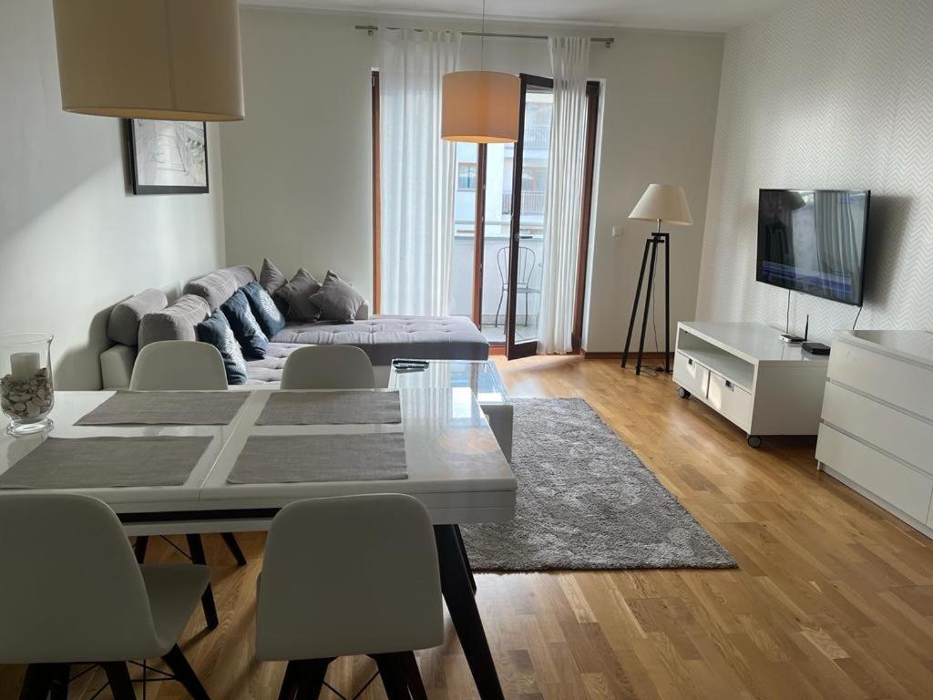 Apartament Na Osiedlu Platan 斯维诺乌伊希切 外观 照片