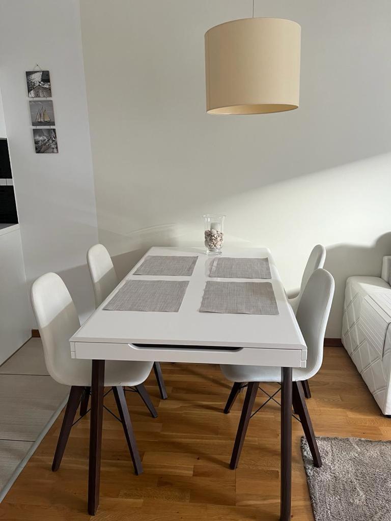 Apartament Na Osiedlu Platan 斯维诺乌伊希切 外观 照片